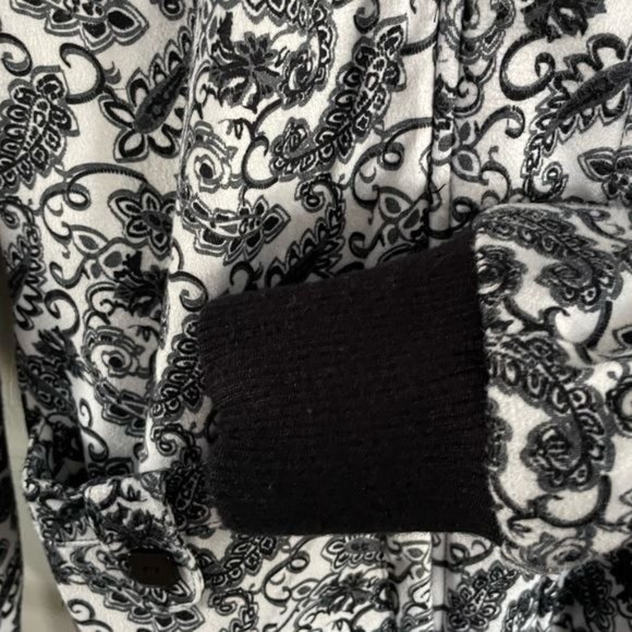 Helix Snowboardwear Medium Black & White Paisley Coat Zip Jacket - Picture 14 of 16